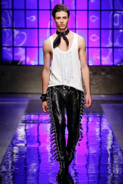 Look 13